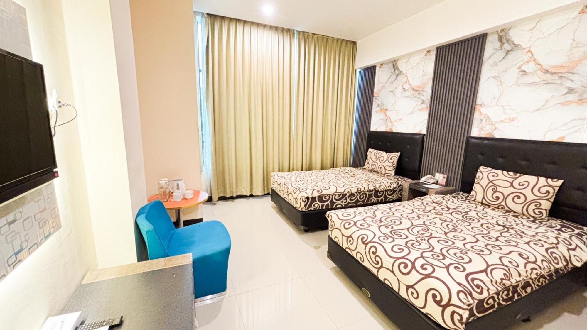Capital O 1571 Utc Hotel Semarang Exterior foto